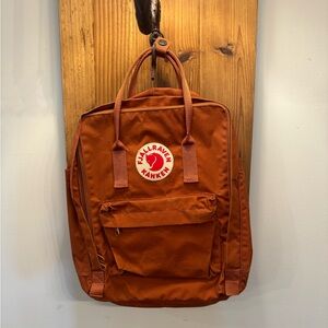 Classic Fjallraven Kanken Backpack